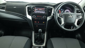 https://vehicle-cdn.autoleague.cloud/3881_1105553_22.jpg