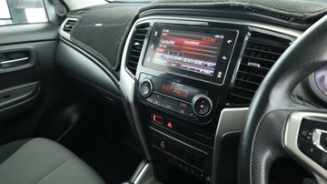 https://vehicle-cdn.autoleague.cloud/3881_1105553_27.jpg
