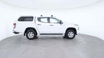 https://vehicle-cdn.autoleague.cloud/3881_1105553_5.jpg
