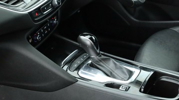 https://vehicle-cdn.autoleague.cloud/3881_1105554_24.jpg