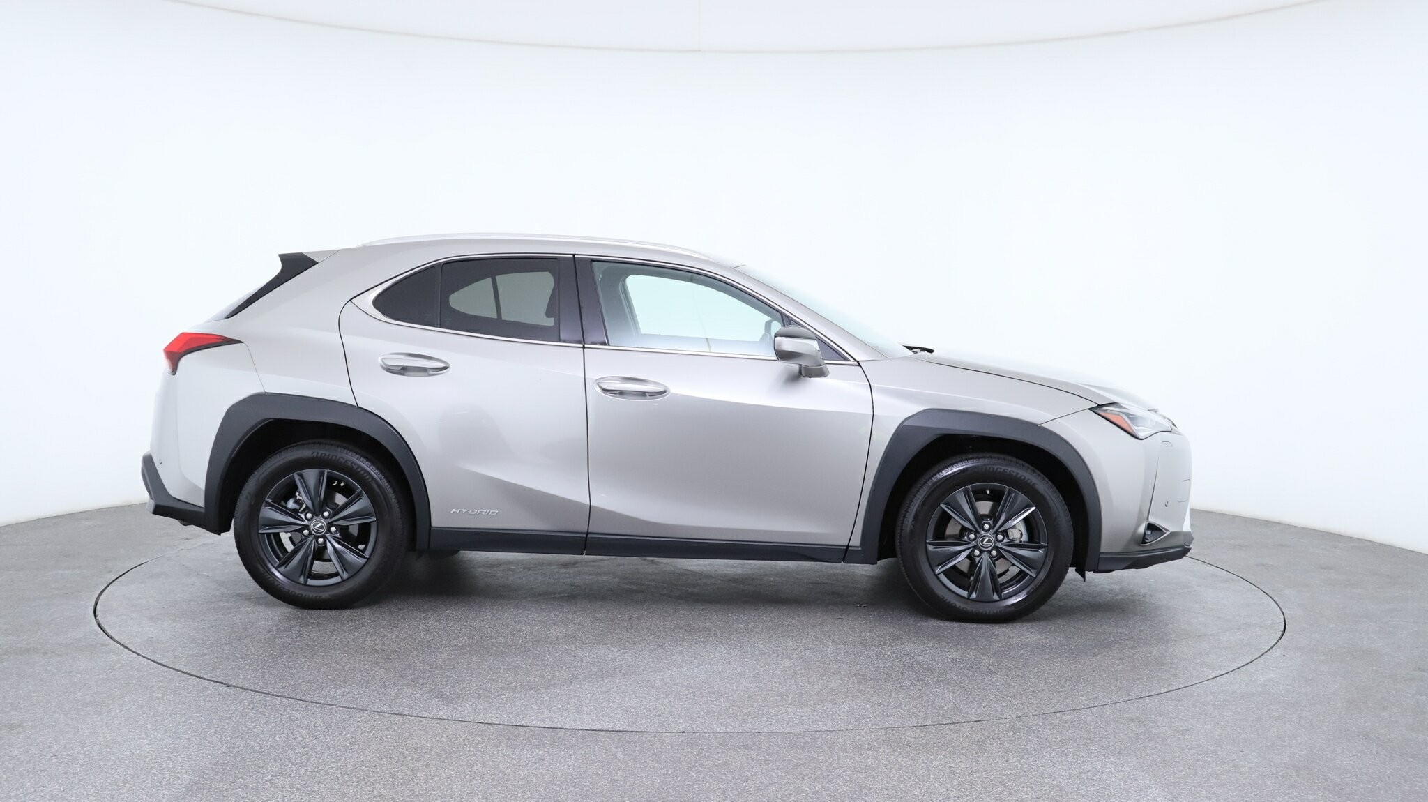 Lexus Ux image 4