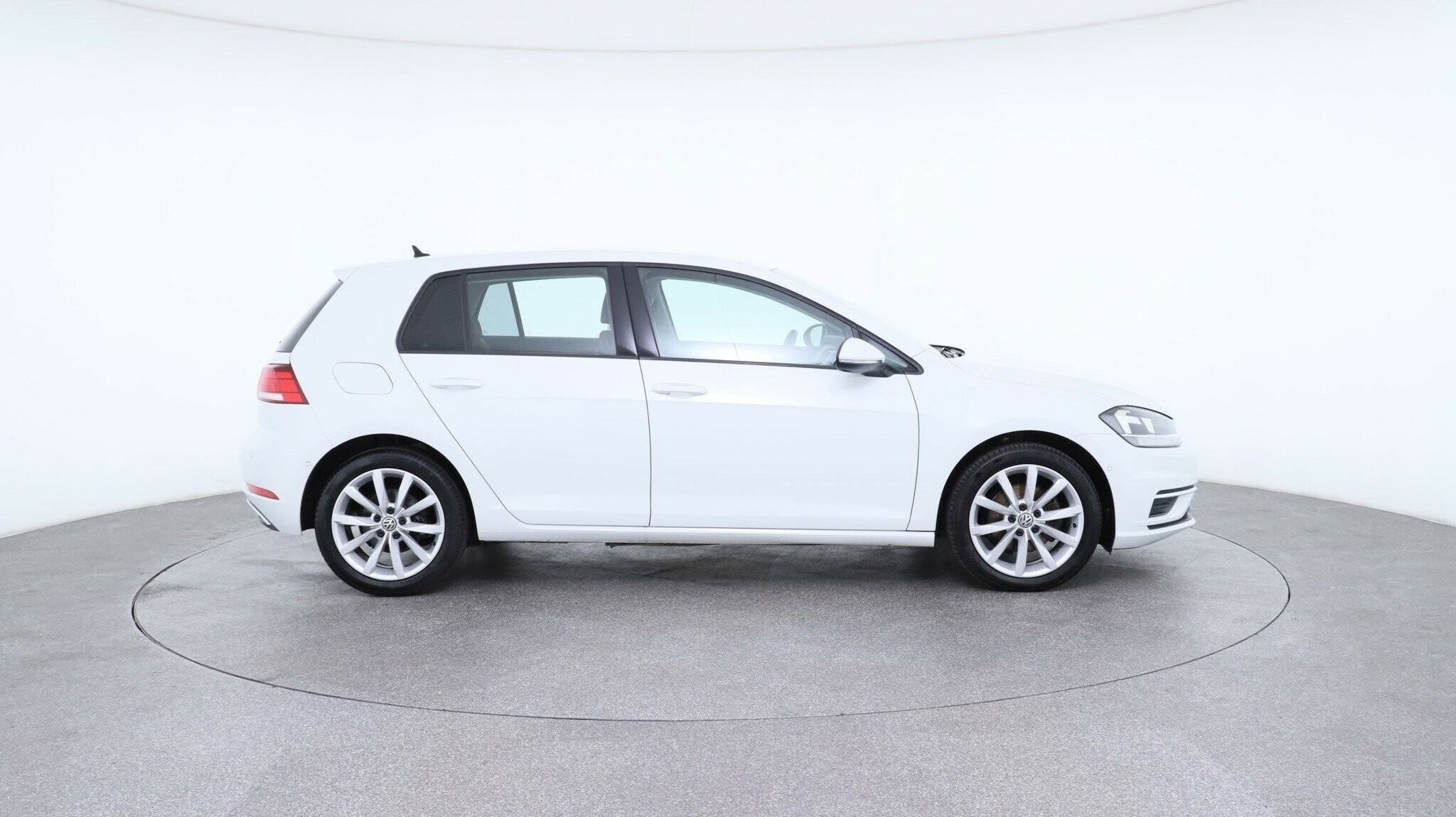 Volkswagen Golf image 4