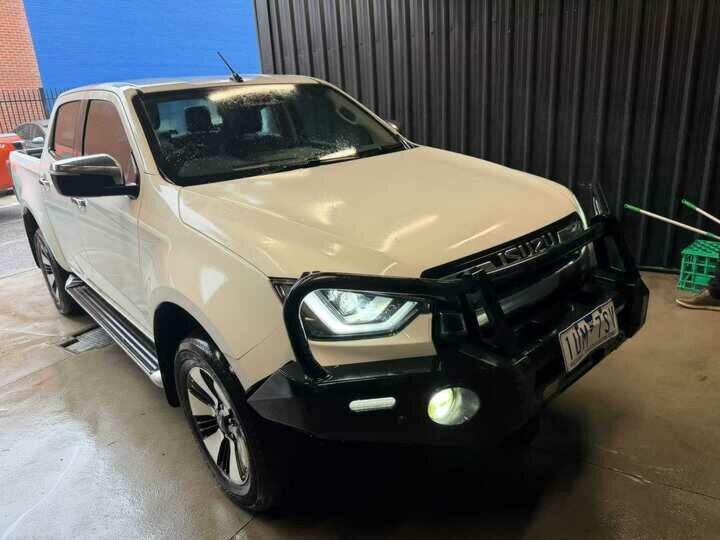 Isuzu D-max image 1