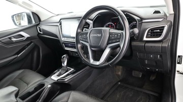 https://vehicle-cdn.autoleague.cloud/3881_1105586_15.jpg