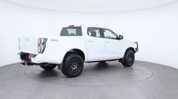 https://vehicle-cdn.autoleague.cloud/3881_1105586_9.jpg