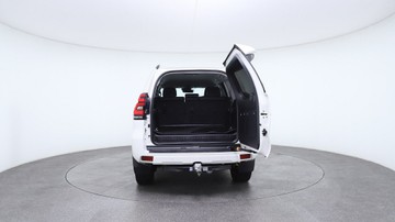 https://vehicle-cdn.autoleague.cloud/3881_1105606_12.jpg