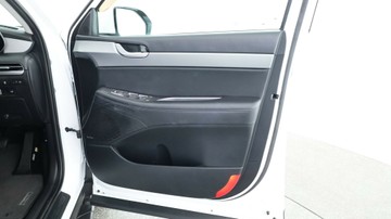 https://vehicle-cdn.autoleague.cloud/3881_1105607_22.jpg