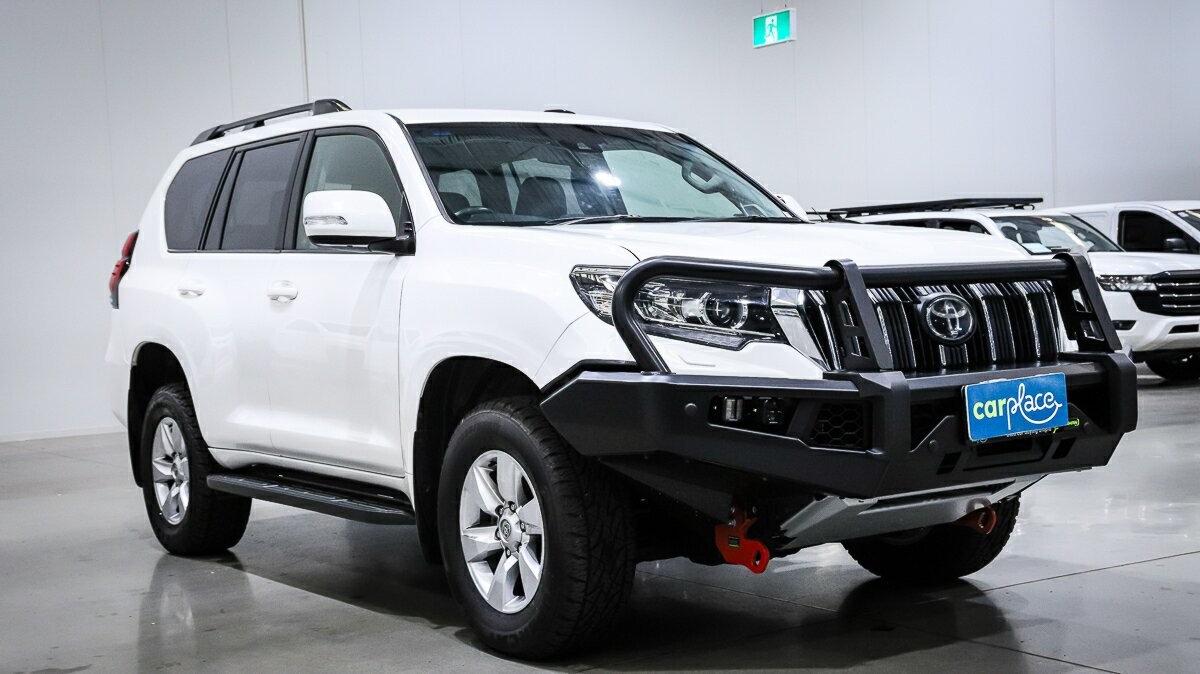 Toyota Landcruiser Prado image 3