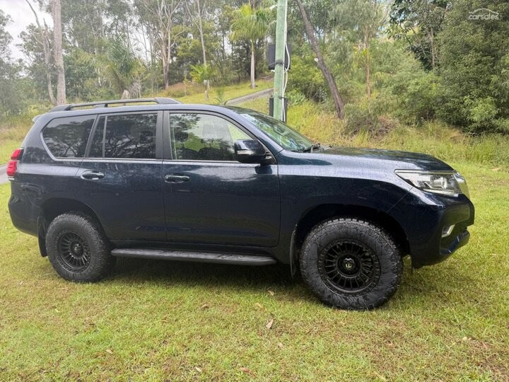 Toyota Landcruiser Prado image 1