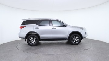 https://vehicle-cdn.autoleague.cloud/3881_1105630_5.jpg