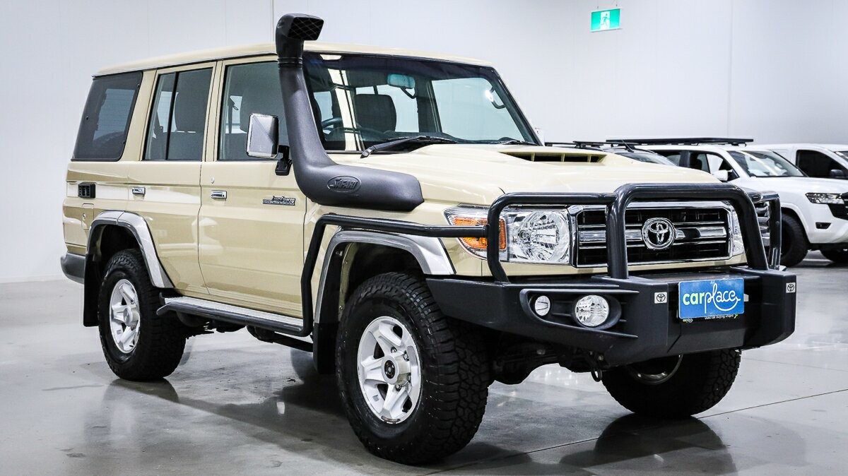 Toyota Landcruiser image 3