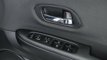 https://vehicle-cdn.autoleague.cloud/3881_1105662_19.jpg