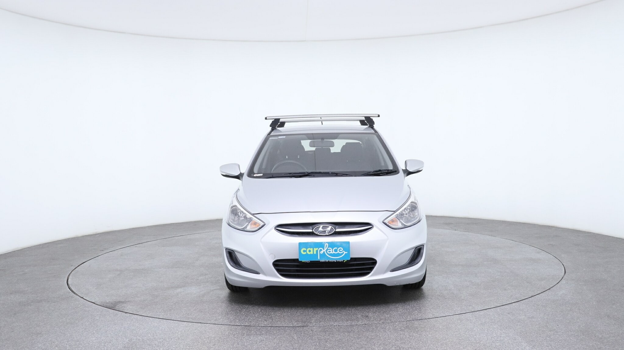Hyundai Accent image 2