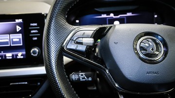 https://vehicle-cdn.autoleague.cloud/3881_1105688_22.jpg