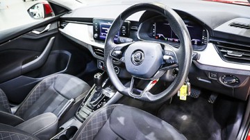 https://vehicle-cdn.autoleague.cloud/3881_1105688_5.jpg