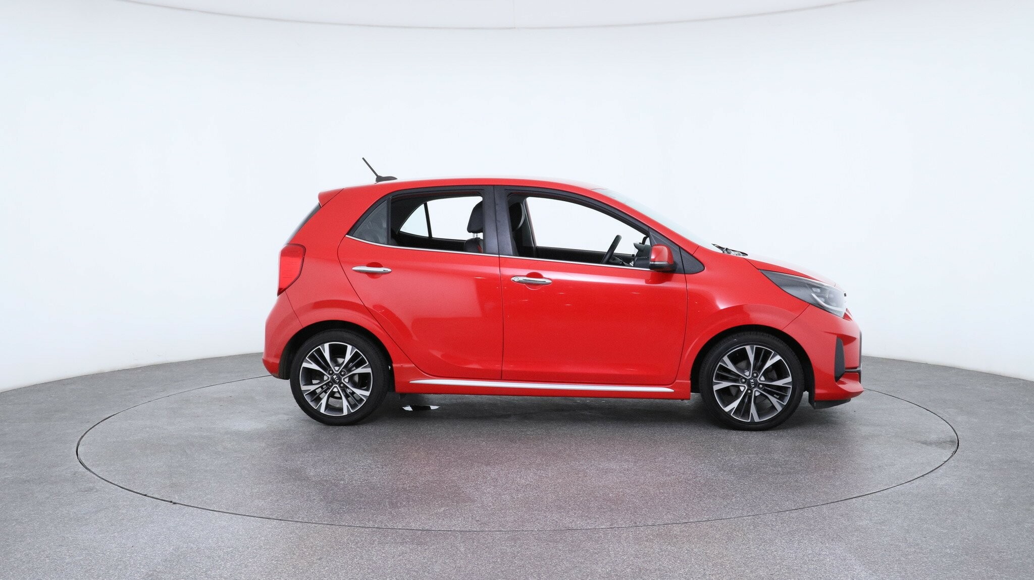 Kia Picanto image 4