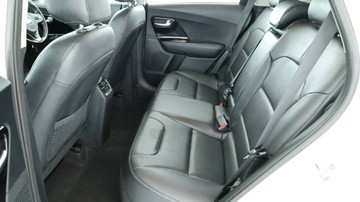 https://vehicle-cdn.autoleague.cloud/3881_1105703_16.jpg
