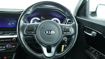 https://vehicle-cdn.autoleague.cloud/3881_1105703_23.jpg