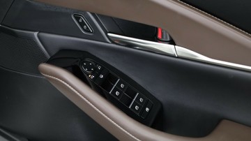 https://vehicle-cdn.autoleague.cloud/3881_1105709_18.jpg
