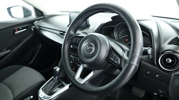 https://vehicle-cdn.autoleague.cloud/3881_1105711_6.jpg