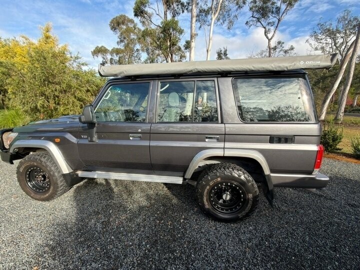 Toyota Landcruiser image 1