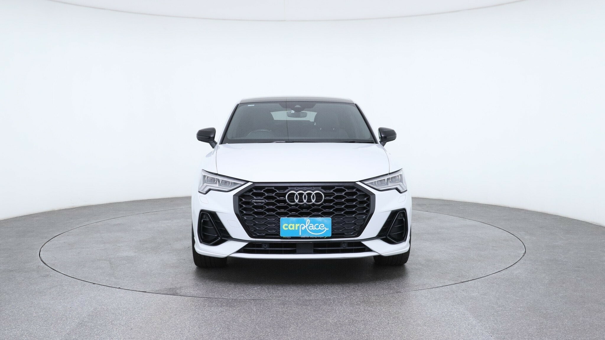 Audi Q3 image 2