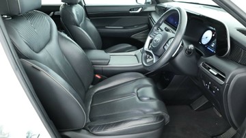 https://vehicle-cdn.autoleague.cloud/3881_1105720_7.jpg