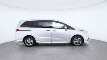 https://vehicle-cdn.autoleague.cloud/3881_1105724_6.jpg