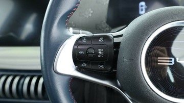 https://vehicle-cdn.autoleague.cloud/3881_1105728_24.jpg