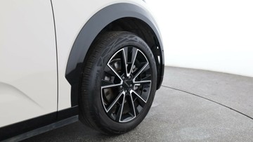 https://vehicle-cdn.autoleague.cloud/3881_1105756_6.jpg
