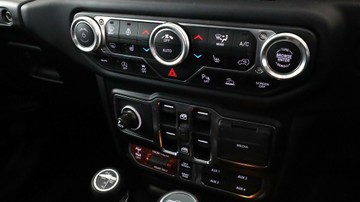https://vehicle-cdn.autoleague.cloud/3881_1105760_21.jpg