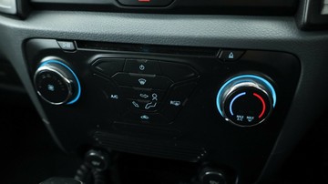 https://vehicle-cdn.autoleague.cloud/3881_1105764_28.jpg