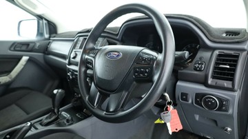 https://vehicle-cdn.autoleague.cloud/3881_1105764_6.jpg