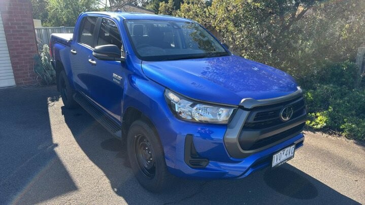 Toyota Hilux image 1
