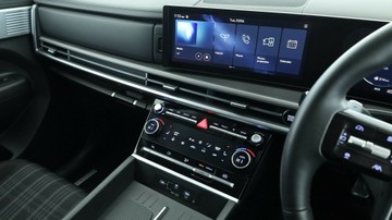 https://vehicle-cdn.autoleague.cloud/3881_1105768_28.jpg