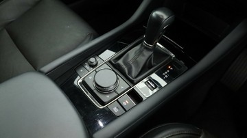 https://vehicle-cdn.autoleague.cloud/3881_1105769_28.jpg