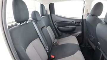 https://vehicle-cdn.autoleague.cloud/3881_1105773_12.jpg