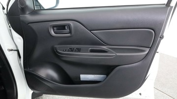https://vehicle-cdn.autoleague.cloud/3881_1105773_13.jpg