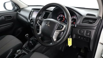 https://vehicle-cdn.autoleague.cloud/3881_1105773_14.jpg