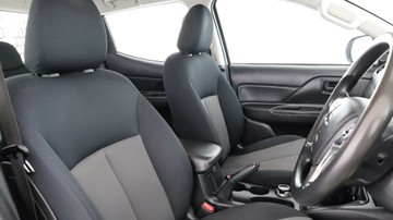 https://vehicle-cdn.autoleague.cloud/3881_1105773_15.jpg