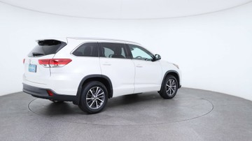 https://vehicle-cdn.autoleague.cloud/3881_1105775_10.jpg