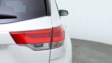https://vehicle-cdn.autoleague.cloud/3881_1105775_19.jpg