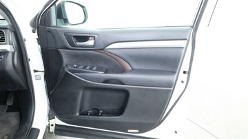 https://vehicle-cdn.autoleague.cloud/3881_1105775_20.jpg