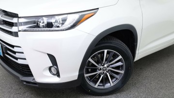https://vehicle-cdn.autoleague.cloud/3881_1105775_22.jpg