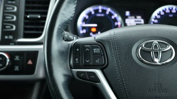 https://vehicle-cdn.autoleague.cloud/3881_1105775_26.jpg