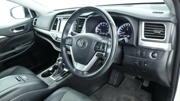 https://vehicle-cdn.autoleague.cloud/3881_1105775_6.jpg