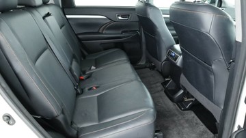 https://vehicle-cdn.autoleague.cloud/3881_1105775_8.jpg