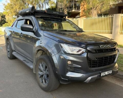 Isuzu D-max image 1