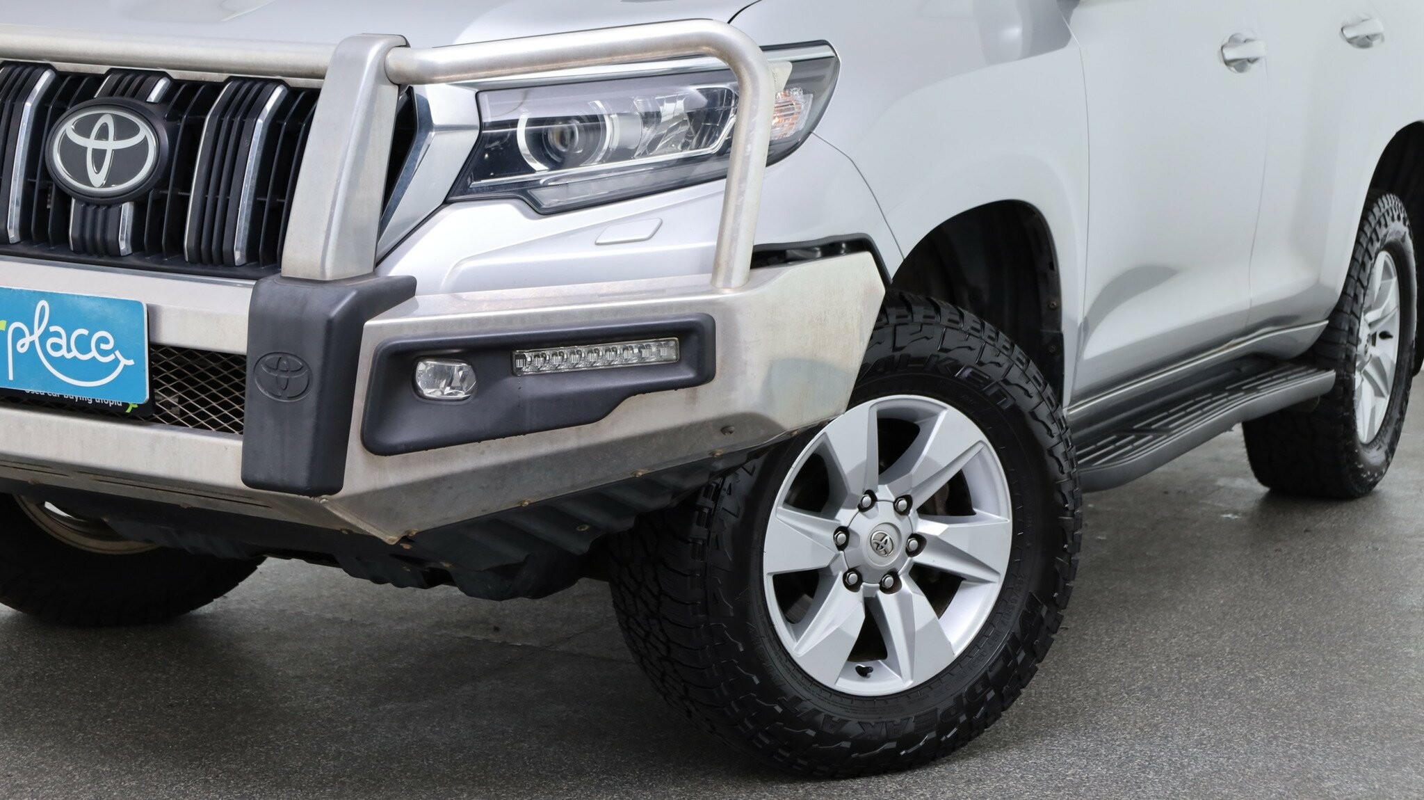 Toyota Landcruiser Prado image 3