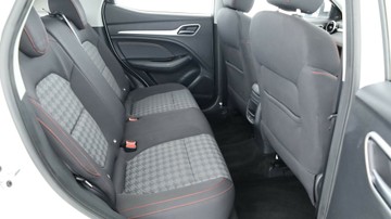 https://vehicle-cdn.autoleague.cloud/3881_1105792_8.jpg
